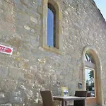 Appartement In Near De Jouarres Azille
