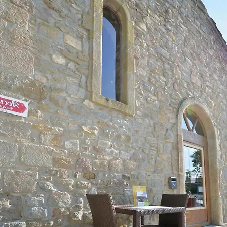 Apartment Du Chateau De Jouarres, - 4 Pers With Balcony Azille