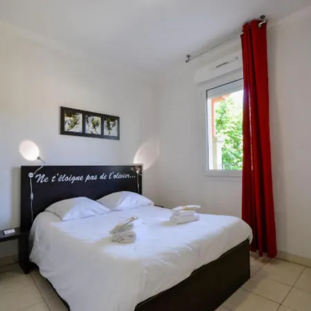 Apartment Du Chateau De Jouarres, - 4 Pers With Balcony