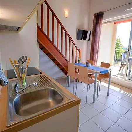 Apartament In Near De Jouarres Azille