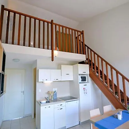 Apartament In Near De Jouarres *